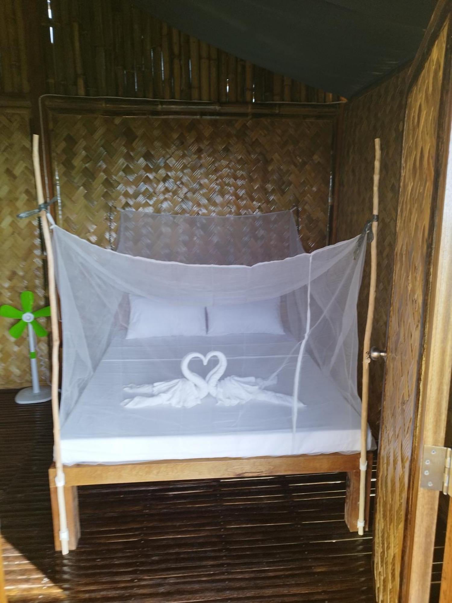 Ocean Green Eco Lodge Puerto Princesa Esterno foto