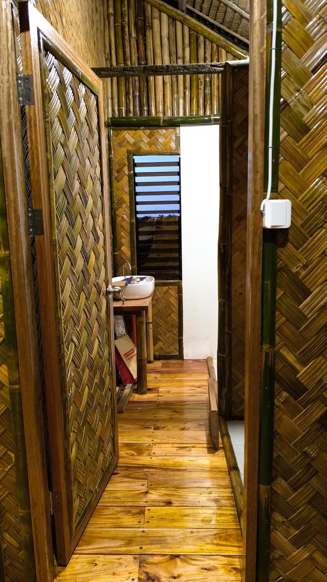 Ocean Green Eco Lodge Puerto Princesa Esterno foto